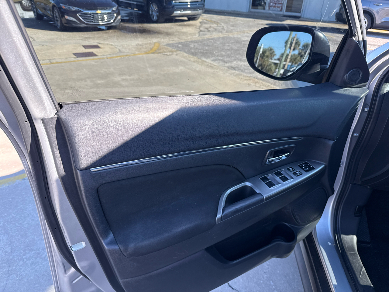 Mitsubishi Outlander Sport ES 2.0 CVT 2018