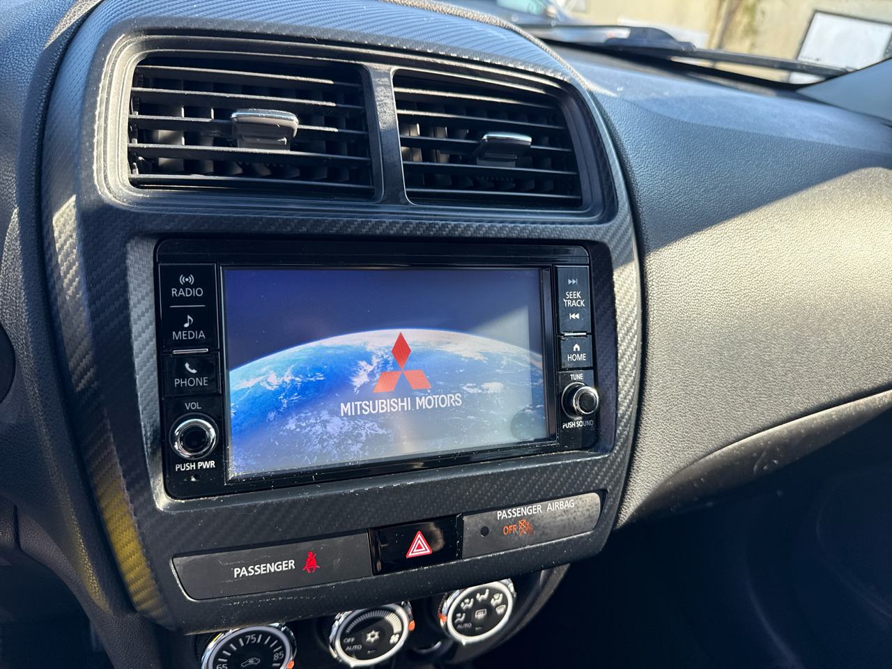 Mitsubishi Outlander Sport ES 2.0 CVT 2018