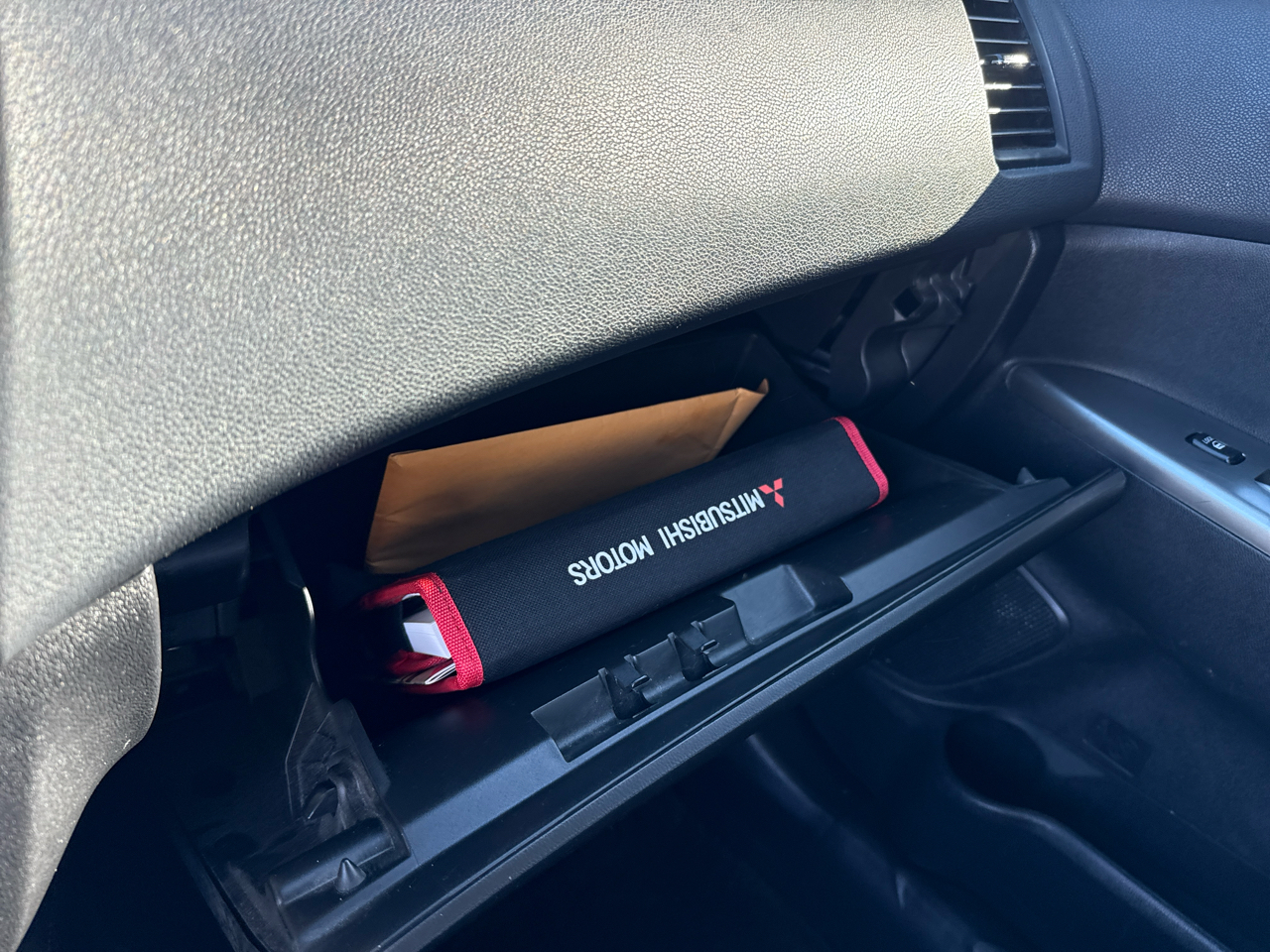 Mitsubishi Outlander Sport ES 2.0 CVT 2018