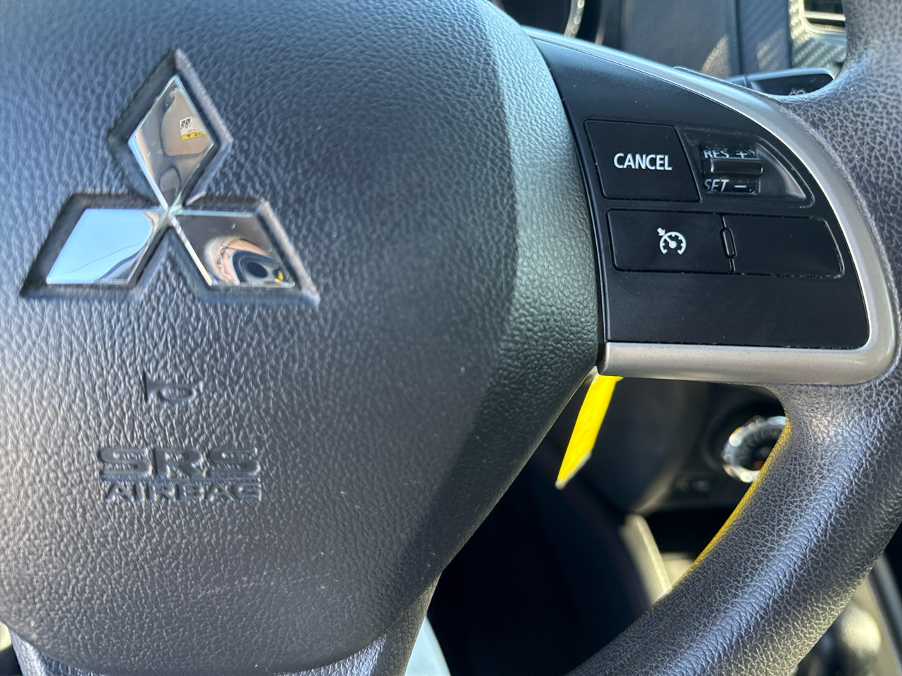 Mitsubishi Outlander Sport ES 2.0 CVT 2018