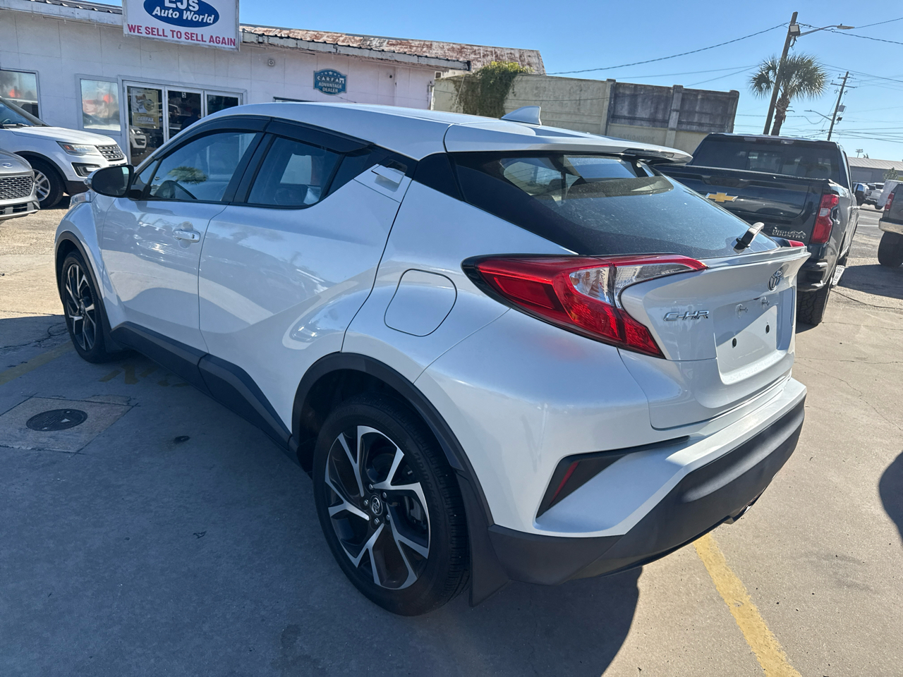 Toyota C-HR XLE FWD (Natl) 2018