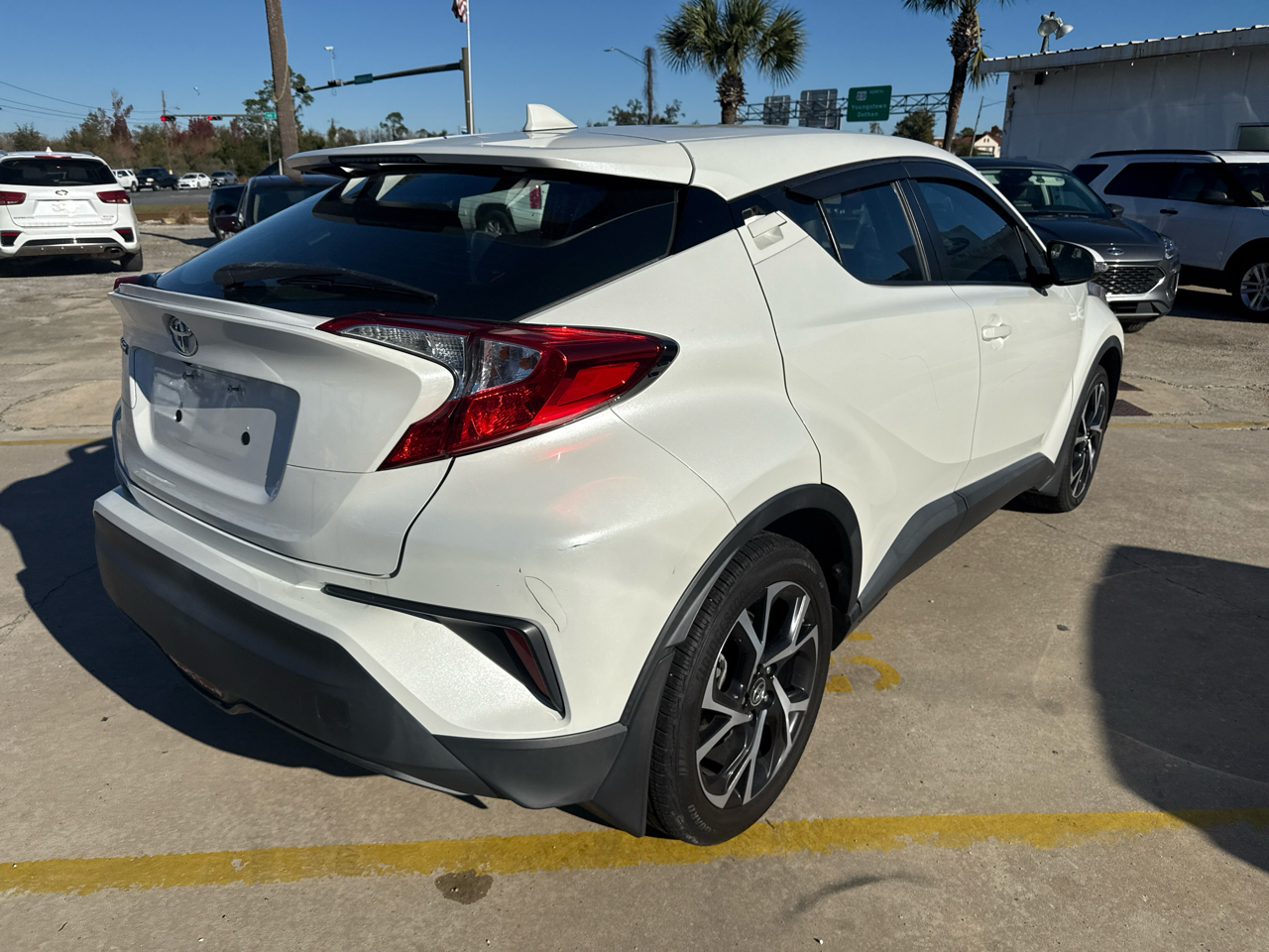 Toyota C-HR XLE FWD (Natl) 2018