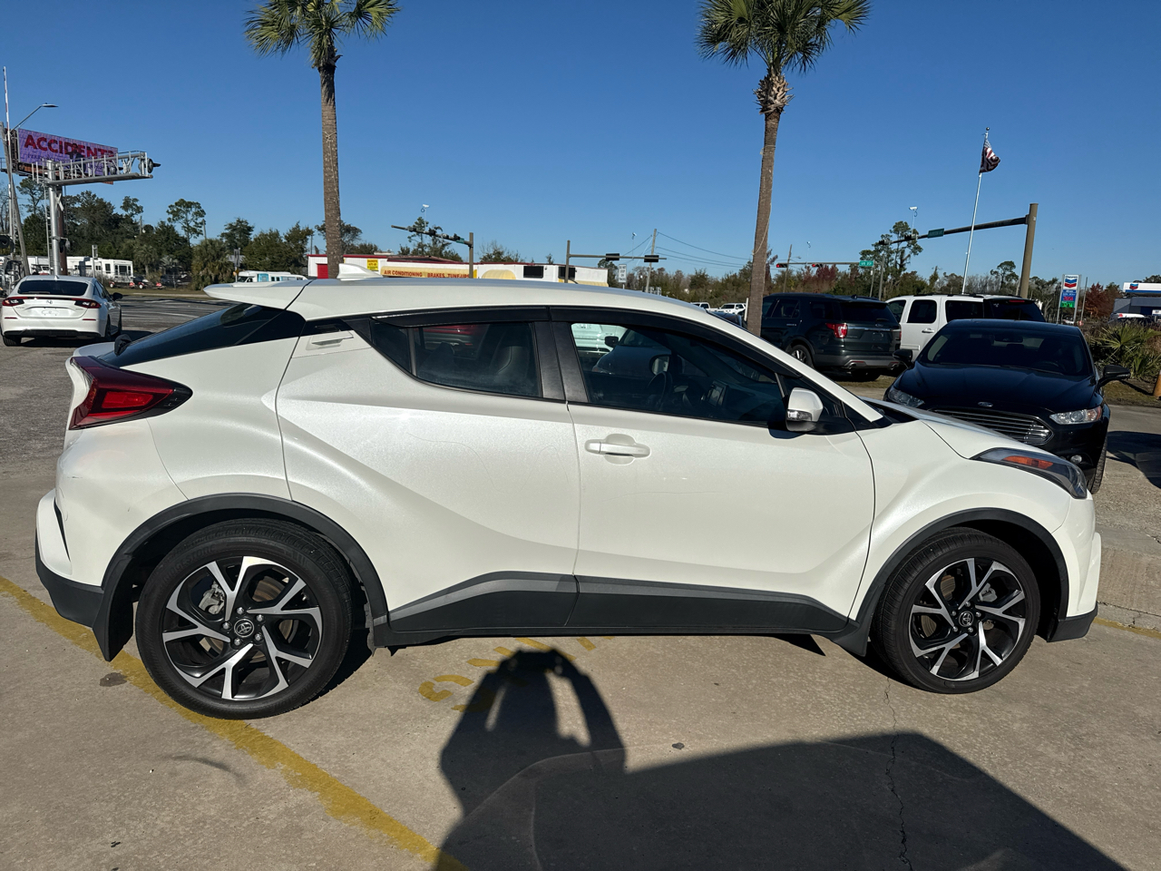 Toyota C-HR XLE FWD (Natl) 2018