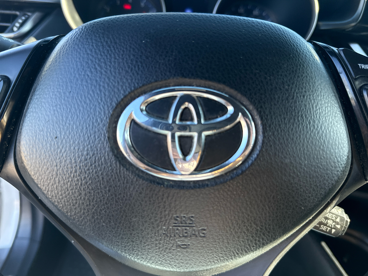 Toyota C-HR XLE FWD (Natl) 2018