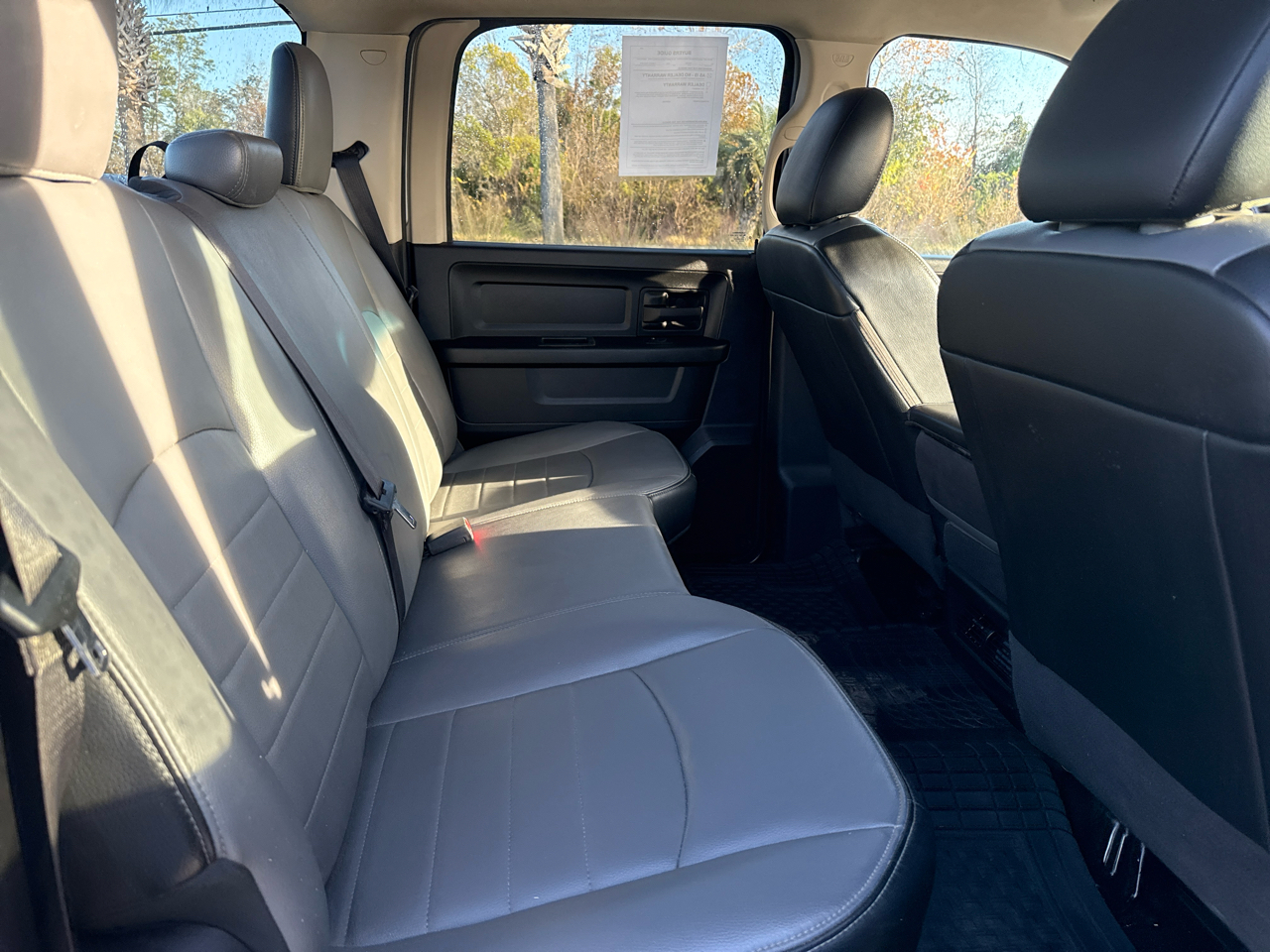 RAM 1500 Classic Tradesman 4x4 Crew Cab 6'4" Box 2022