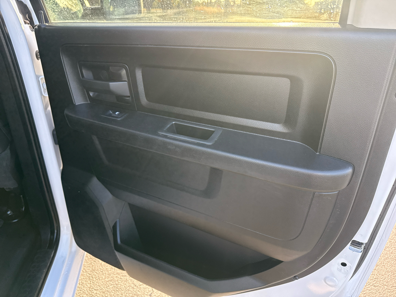 RAM 1500 Classic Tradesman 4x4 Crew Cab 6'4" Box 2022