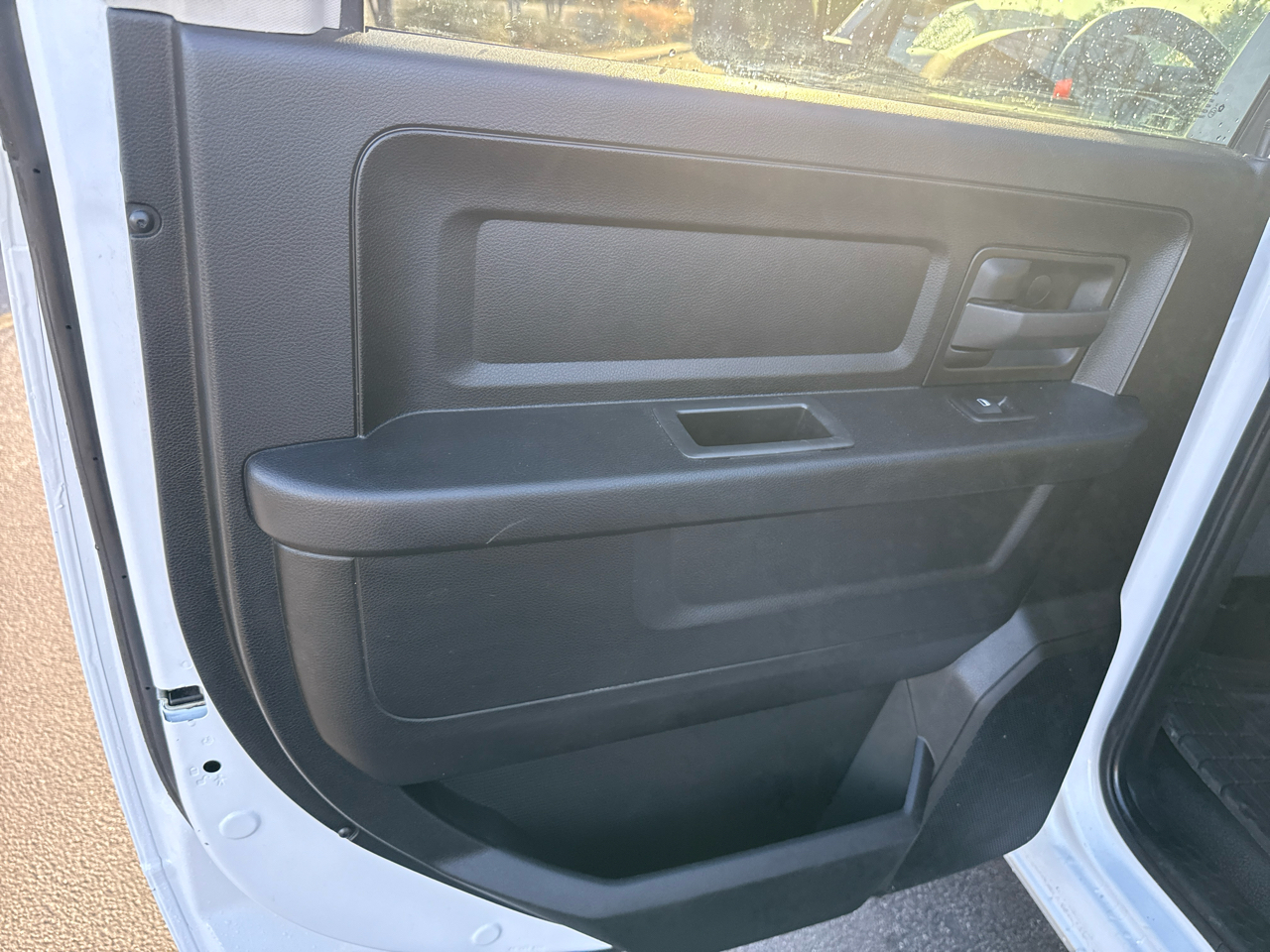 RAM 1500 Classic Tradesman 4x4 Crew Cab 6'4" Box 2022