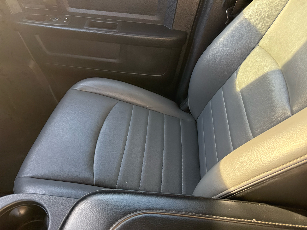 RAM 1500 Classic Tradesman 4x4 Crew Cab 6'4" Box 2022