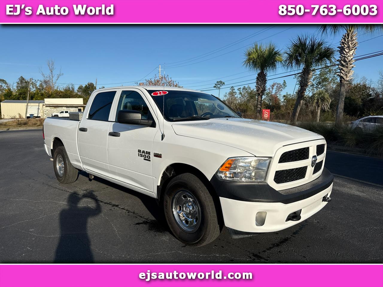 2022 RAM 1500 Classic Tradesman 4x4 Crew Cab 6'4" Box