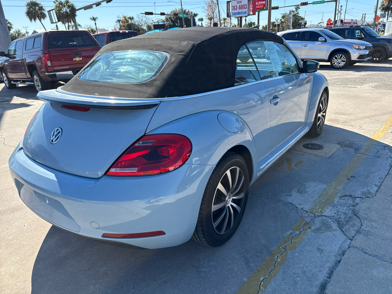 Volkswagen Beetle Convertible 2dr Auto 2.5L 2013