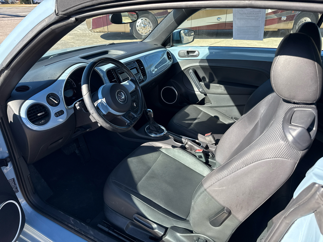 Volkswagen Beetle Convertible 2dr Auto 2.5L 2013