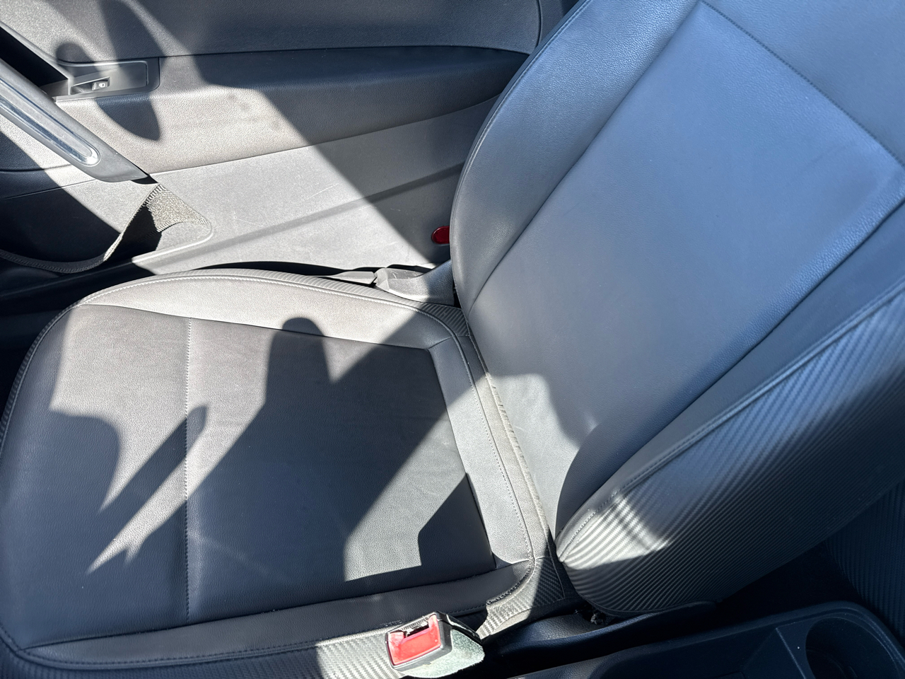 Volkswagen Beetle Convertible 2dr Auto 2.5L 2013