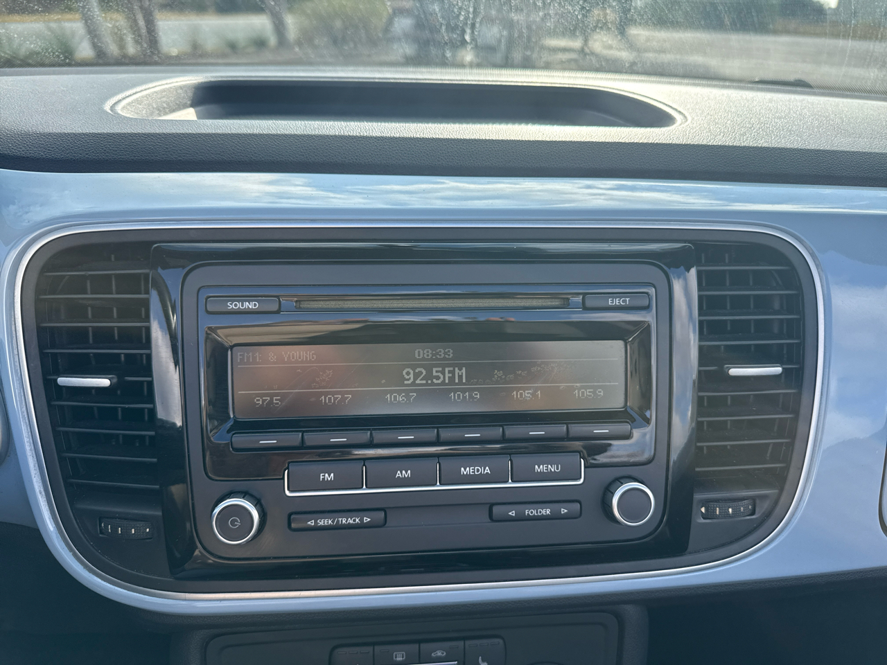 Volkswagen Beetle Convertible 2dr Auto 2.5L 2013