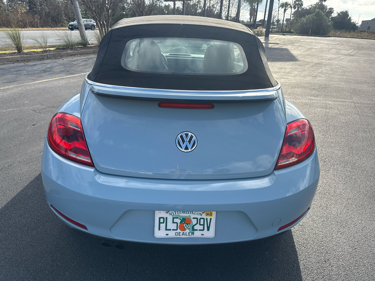 Volkswagen Beetle Convertible 2dr Auto 2.5L 2013