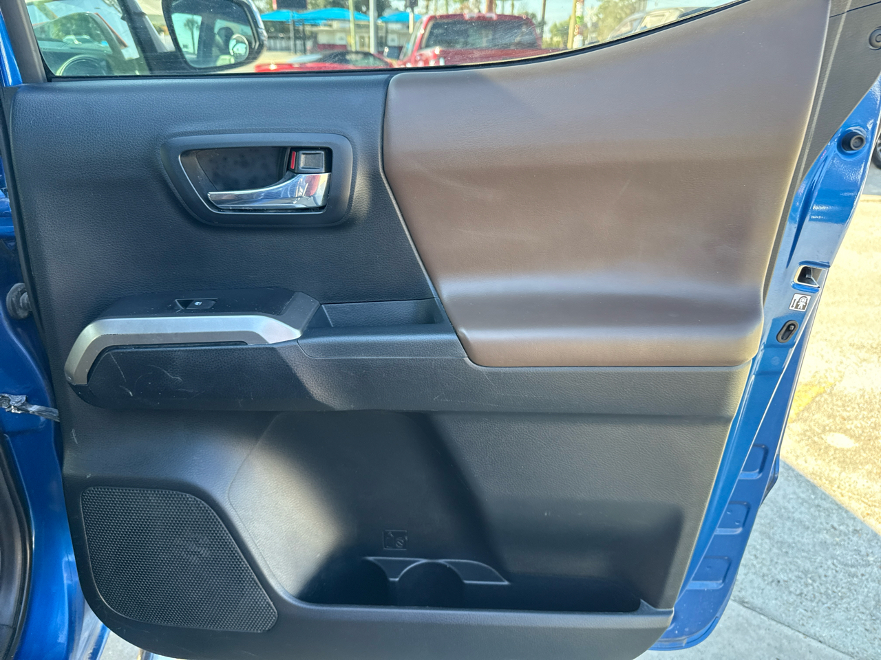 Toyota Tacoma 4WD Double Cab V6 AT Limited (Natl) 2016