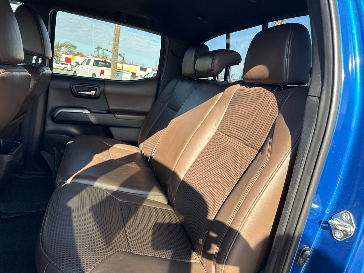 Toyota Tacoma 4WD Double Cab V6 AT Limited (Natl) 2016