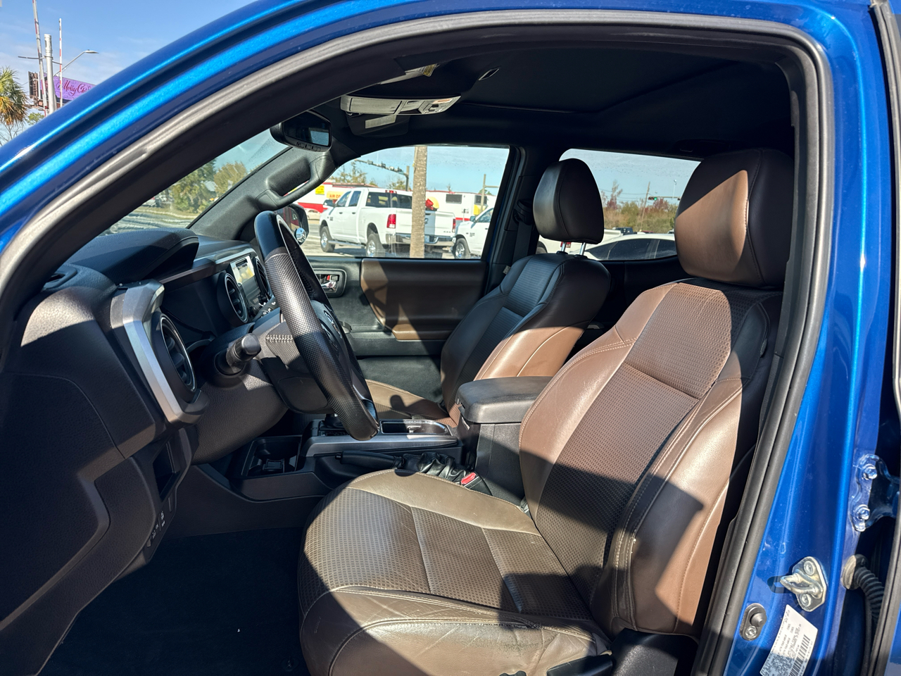 Toyota Tacoma 4WD Double Cab V6 AT Limited (Natl) 2016