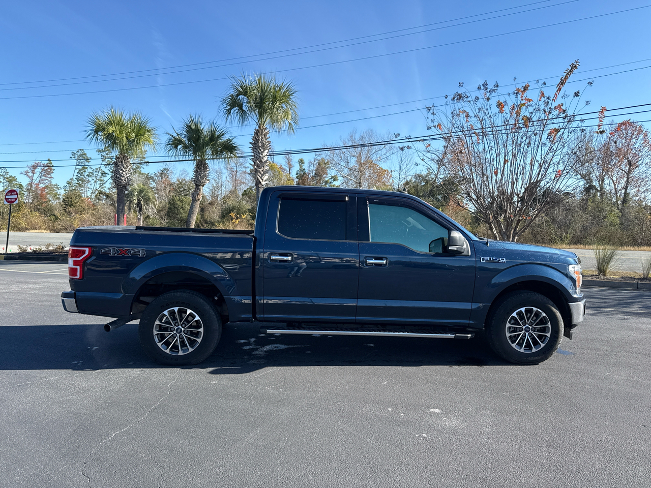 Ford F-150 XLT SuperCrew Short Bed 4WD 2019