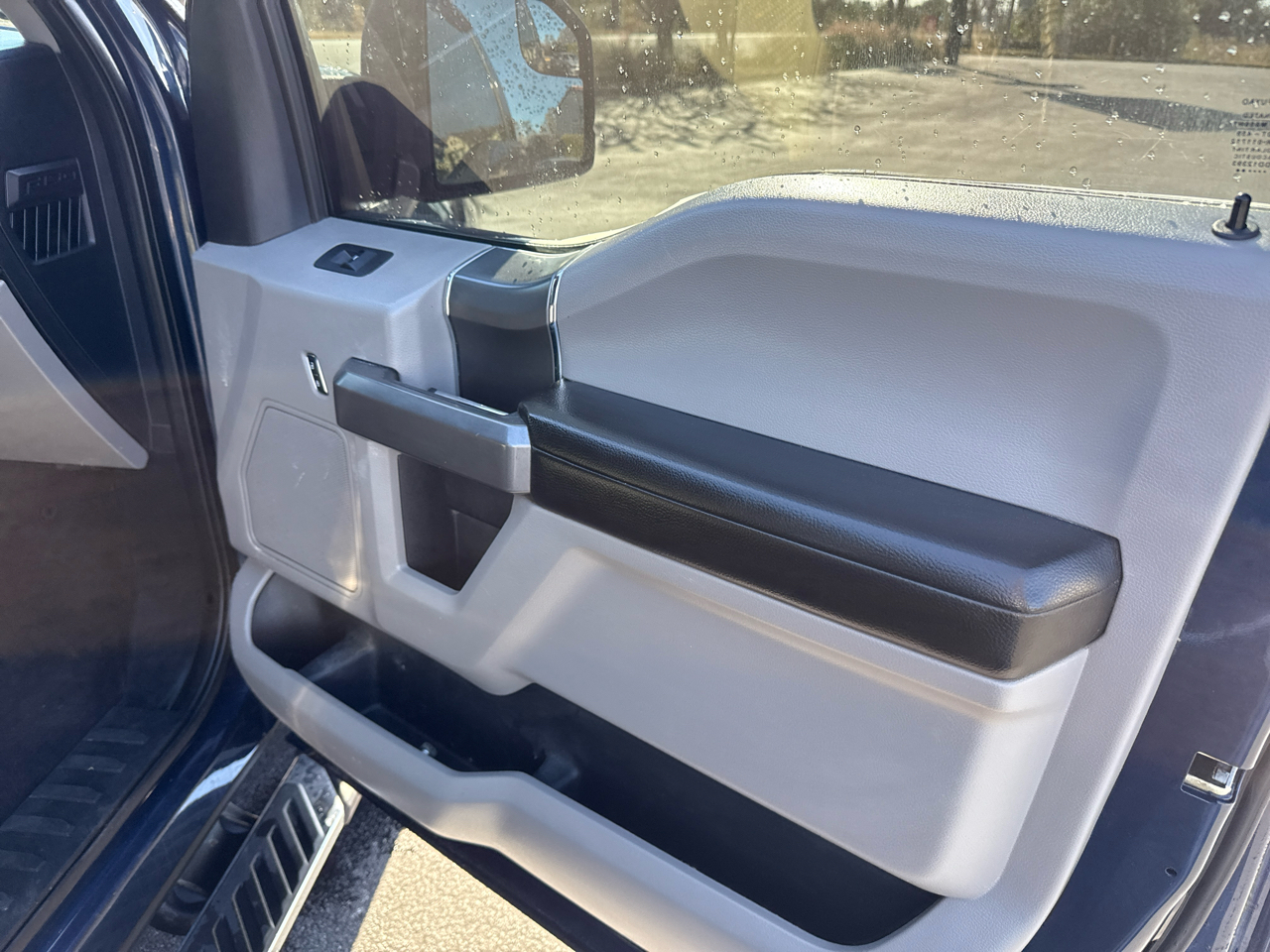 Ford F-150 XLT SuperCrew Short Bed 4WD 2019