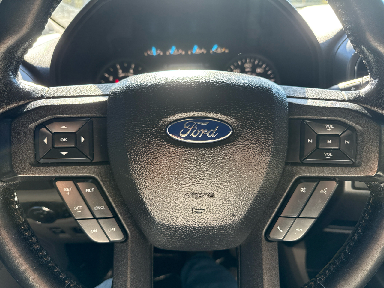 Ford F-150 XLT SuperCrew Short Bed 4WD 2019