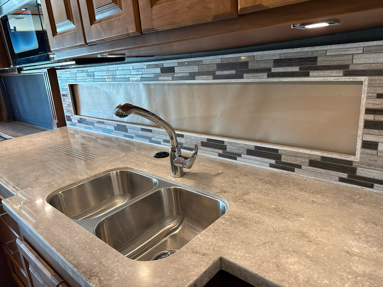 Tiffin Motorhomes Allegro  2019