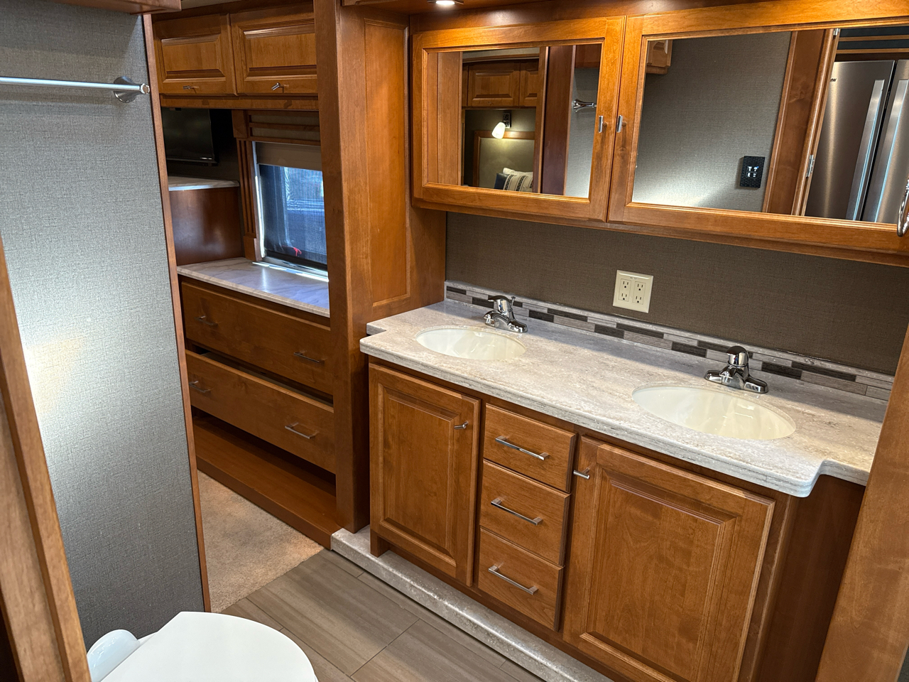 Tiffin Motorhomes Allegro  2019