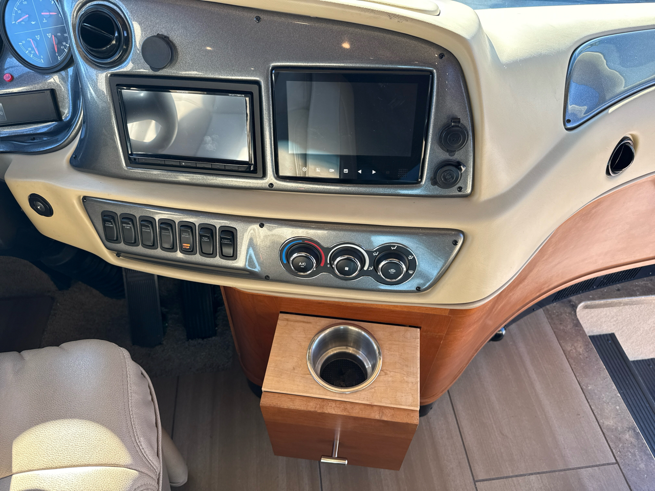 Tiffin Motorhomes Allegro  2019