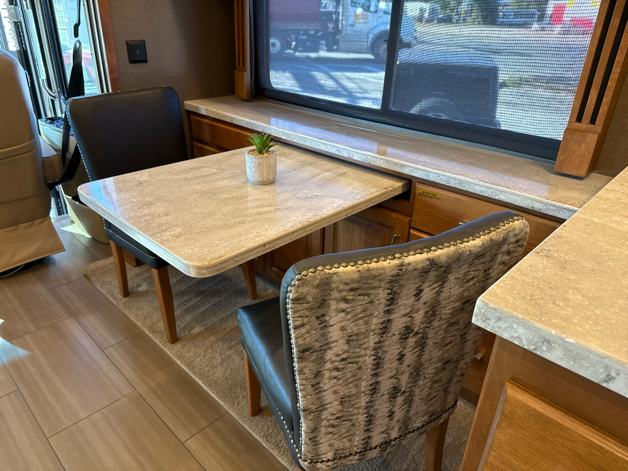 Tiffin Motorhomes Allegro  2019