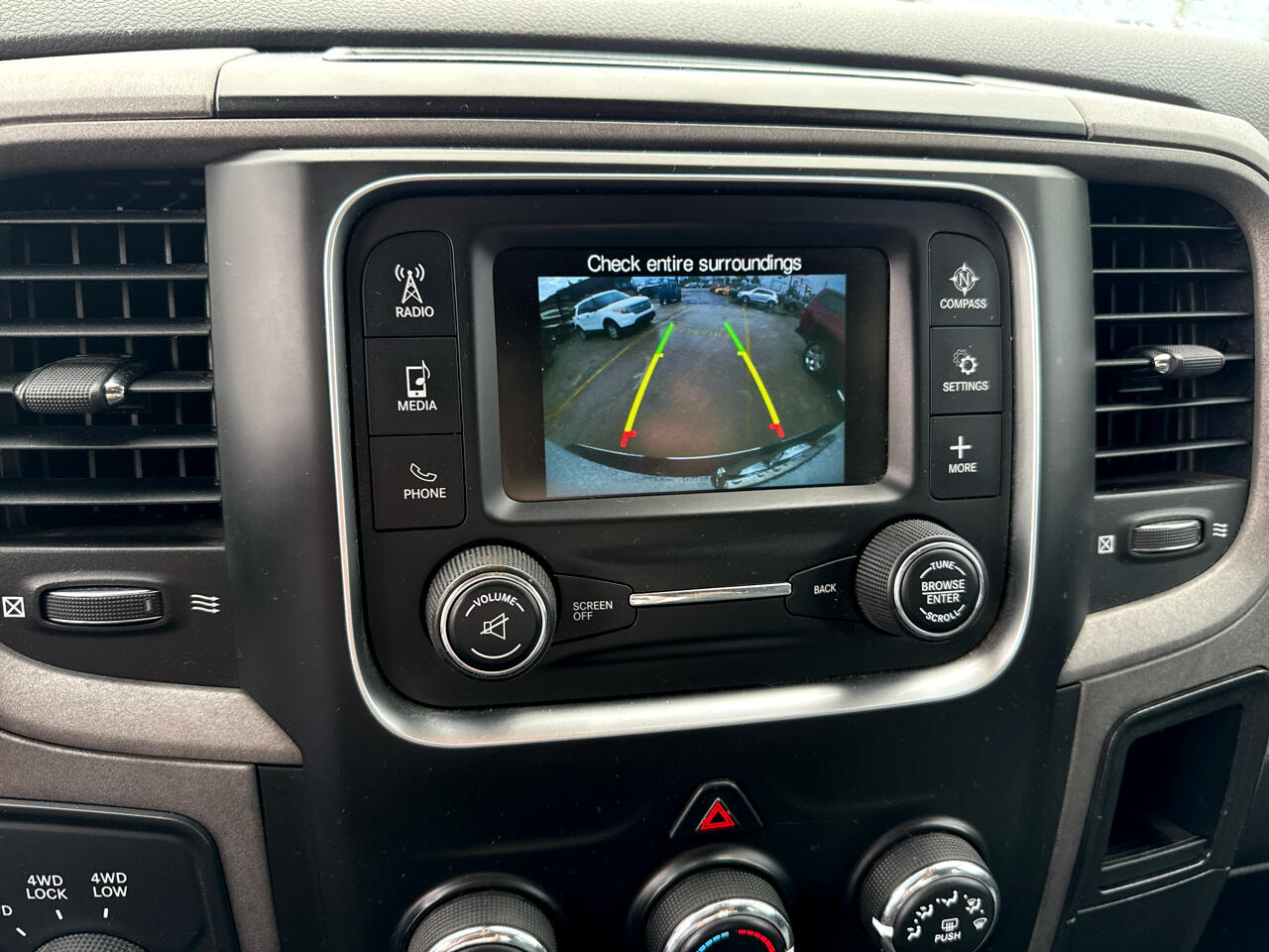 RAM 2500 Tradesman 4x4 Crew Cab 6'4" Box 2018