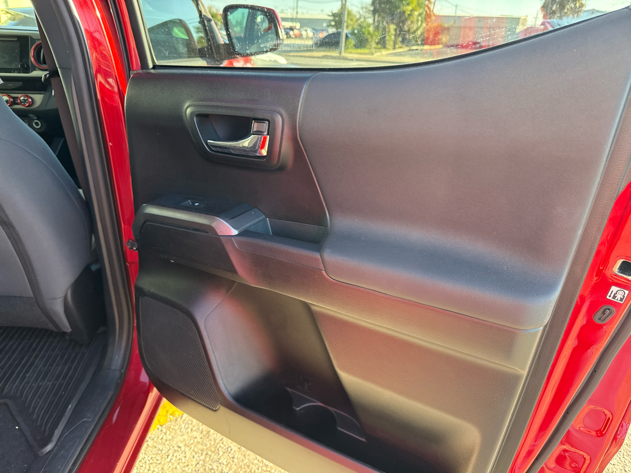 Toyota Tacoma TRD Off Road Double Cab 5' Bed V6 4x4 MT (Natl) 2018