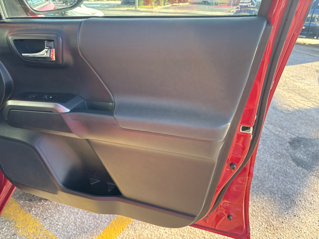 Toyota Tacoma TRD Off Road Double Cab 5' Bed V6 4x4 MT (Natl) 2018