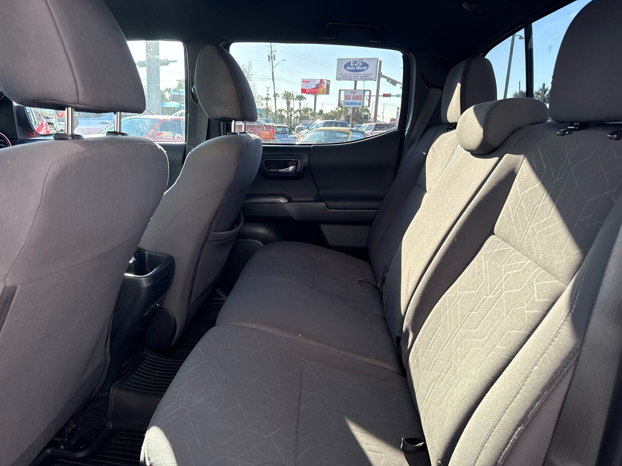 Toyota Tacoma TRD Off Road Double Cab 5' Bed V6 4x4 MT (Natl) 2018