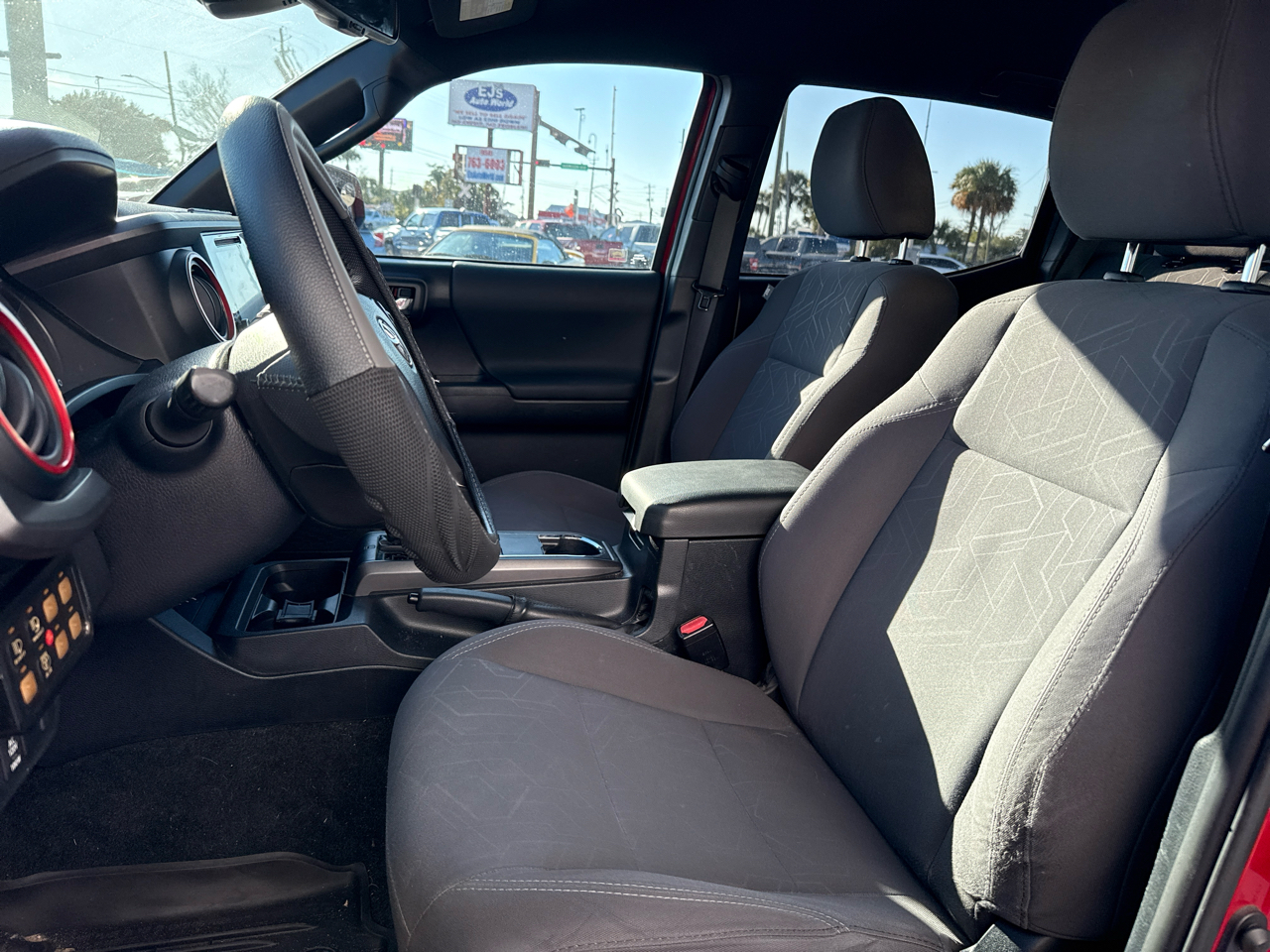 Toyota Tacoma TRD Off Road Double Cab 5' Bed V6 4x4 MT (Natl) 2018