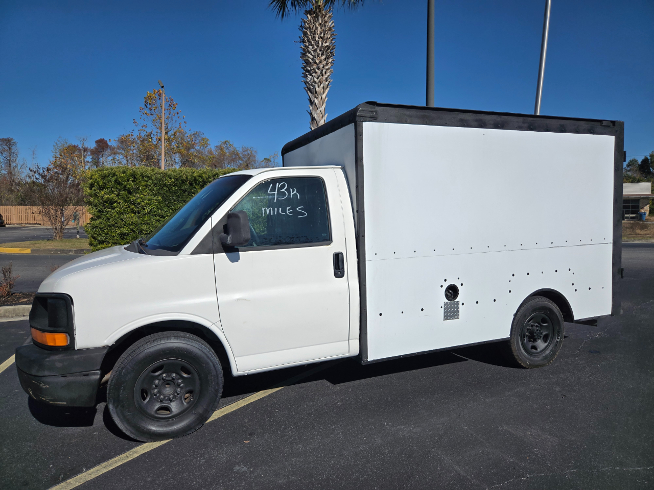 Chevrolet Express Commercial Cutaway  2003