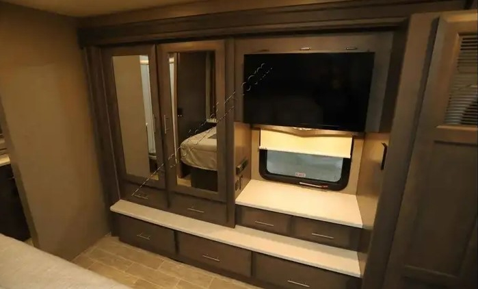 Ford F-600 Super Duty Chassis  2022