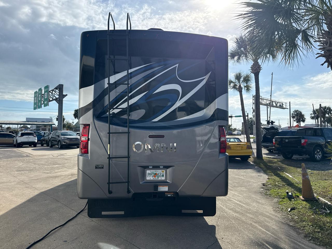 Ford F-600 Super Duty Chassis  2022