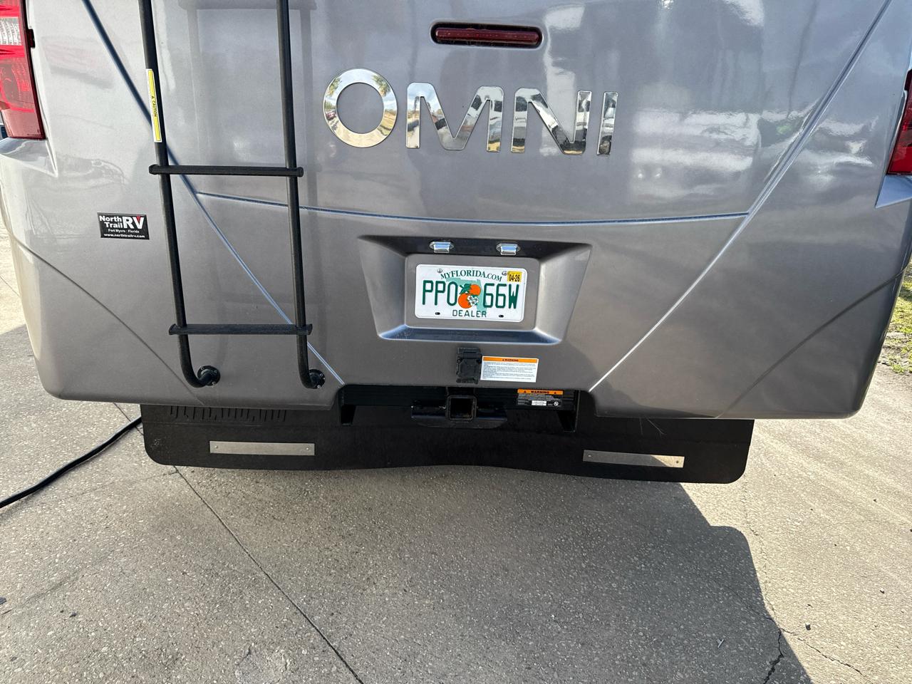 Ford F-600 Super Duty Chassis  2022