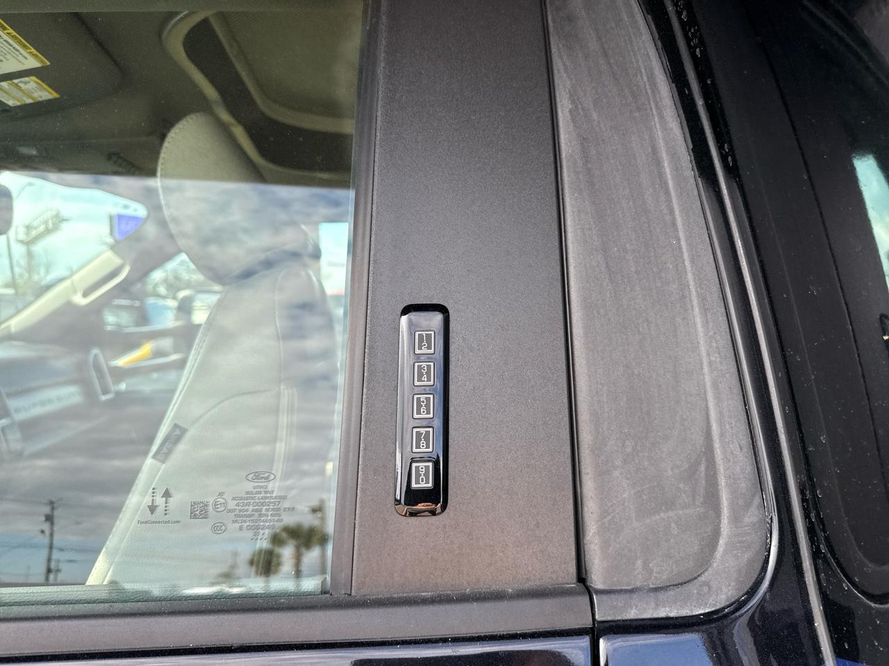 Ford F-600 Super Duty Chassis  2022