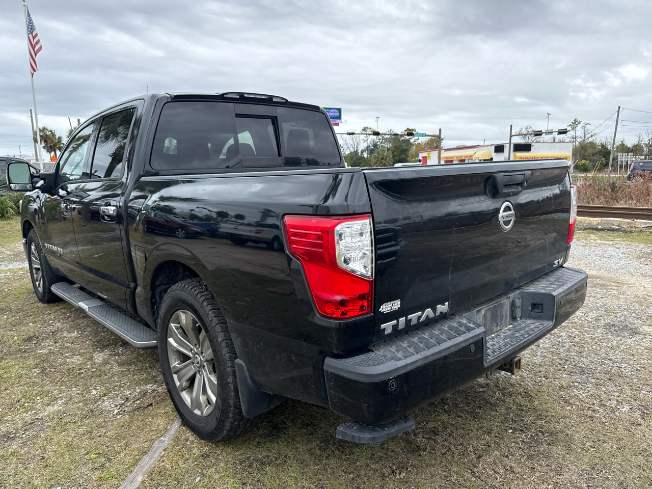 Nissan Titan 4x2 Crew Cab SV 2019