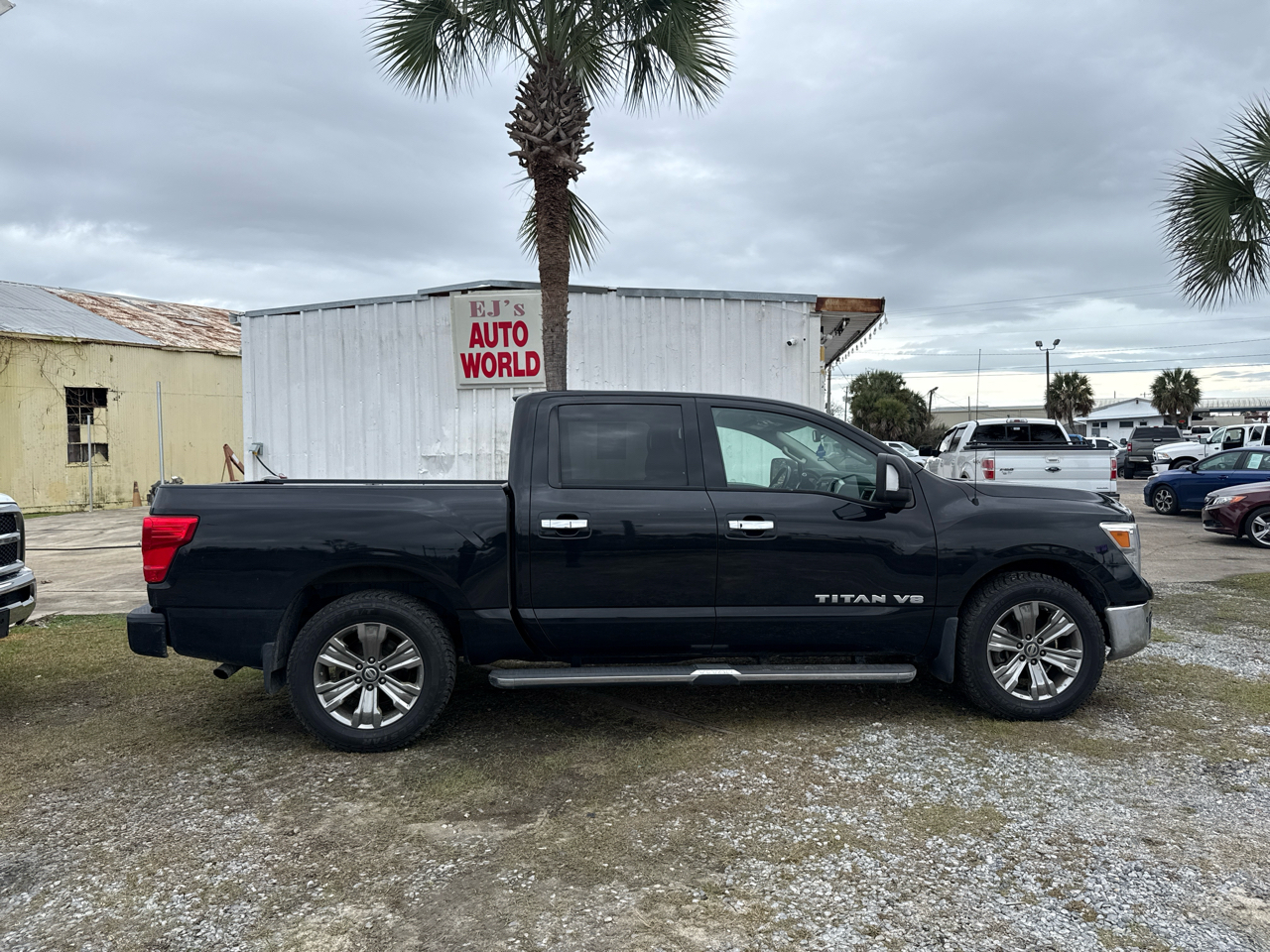 Nissan Titan 4x2 Crew Cab SV 2019