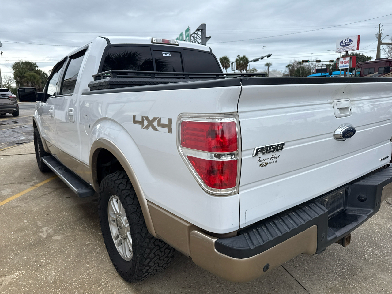 Ford F-150 4WD SuperCrew 145" Lariat 2014