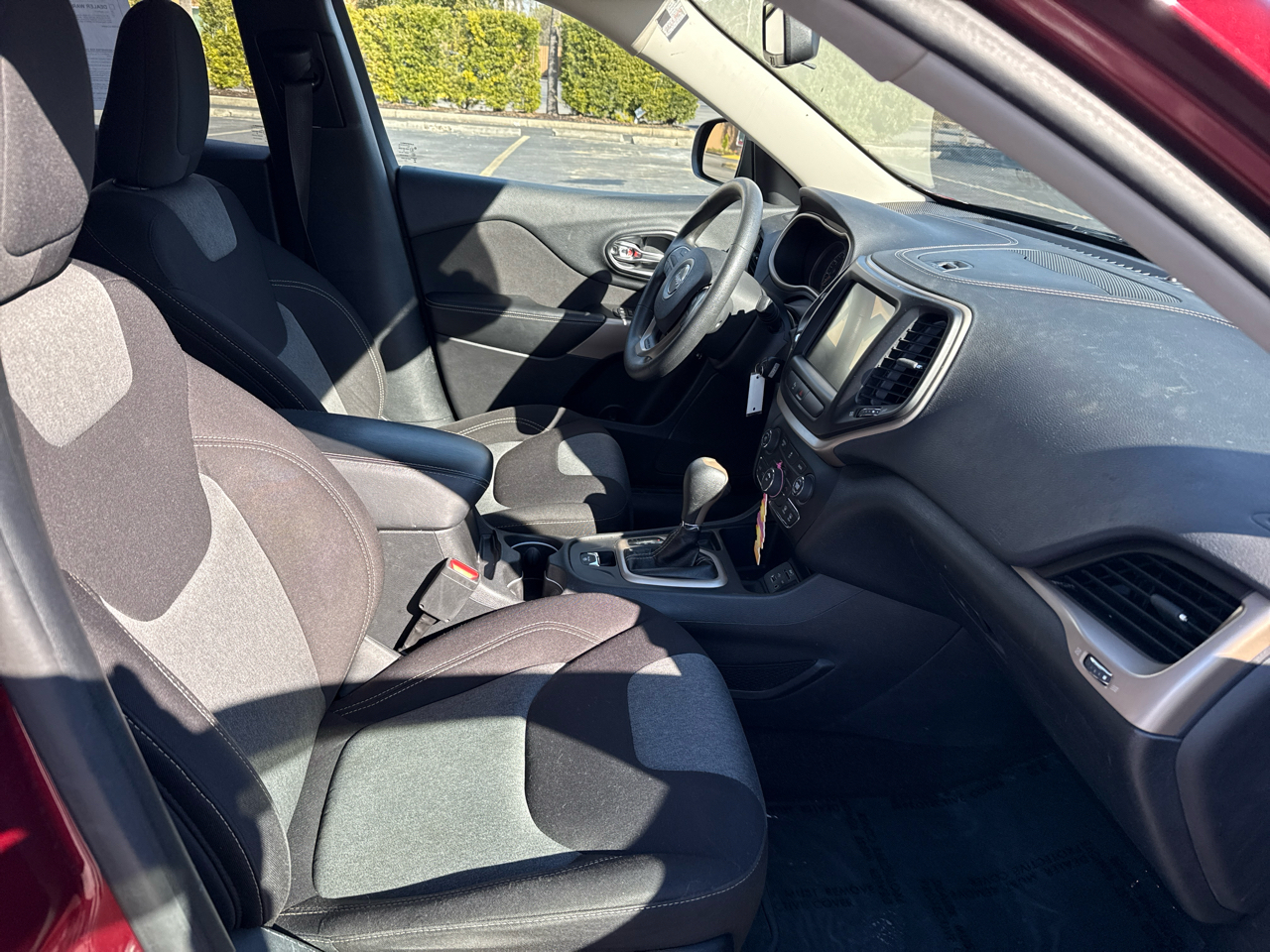 Jeep Cherokee Latitude Tech Connect FWD 2018