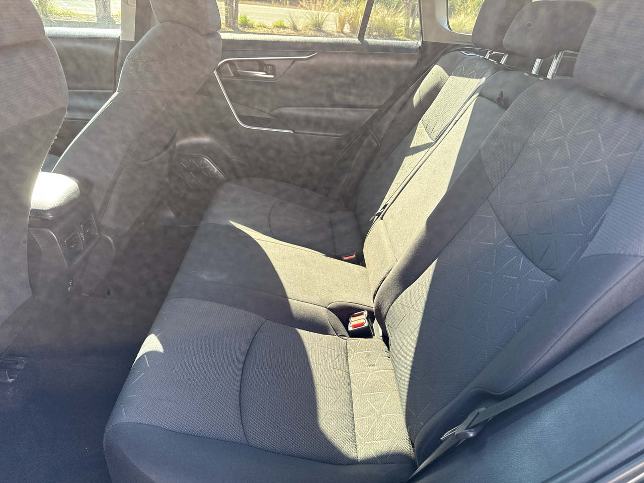 Toyota RAV4 XLE FWD (Natl) 2021