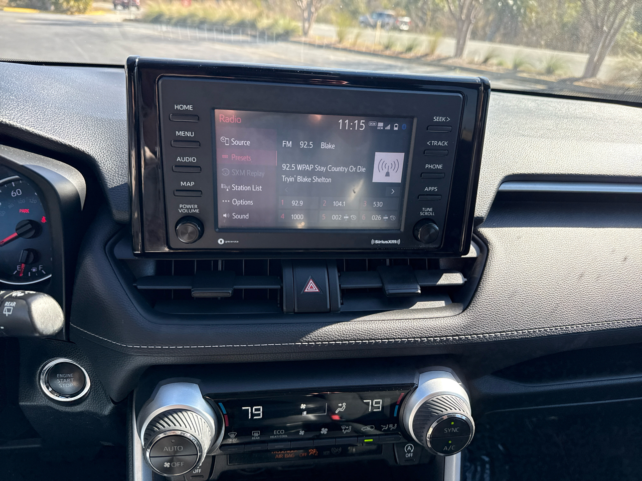 Toyota RAV4 XLE FWD (Natl) 2021