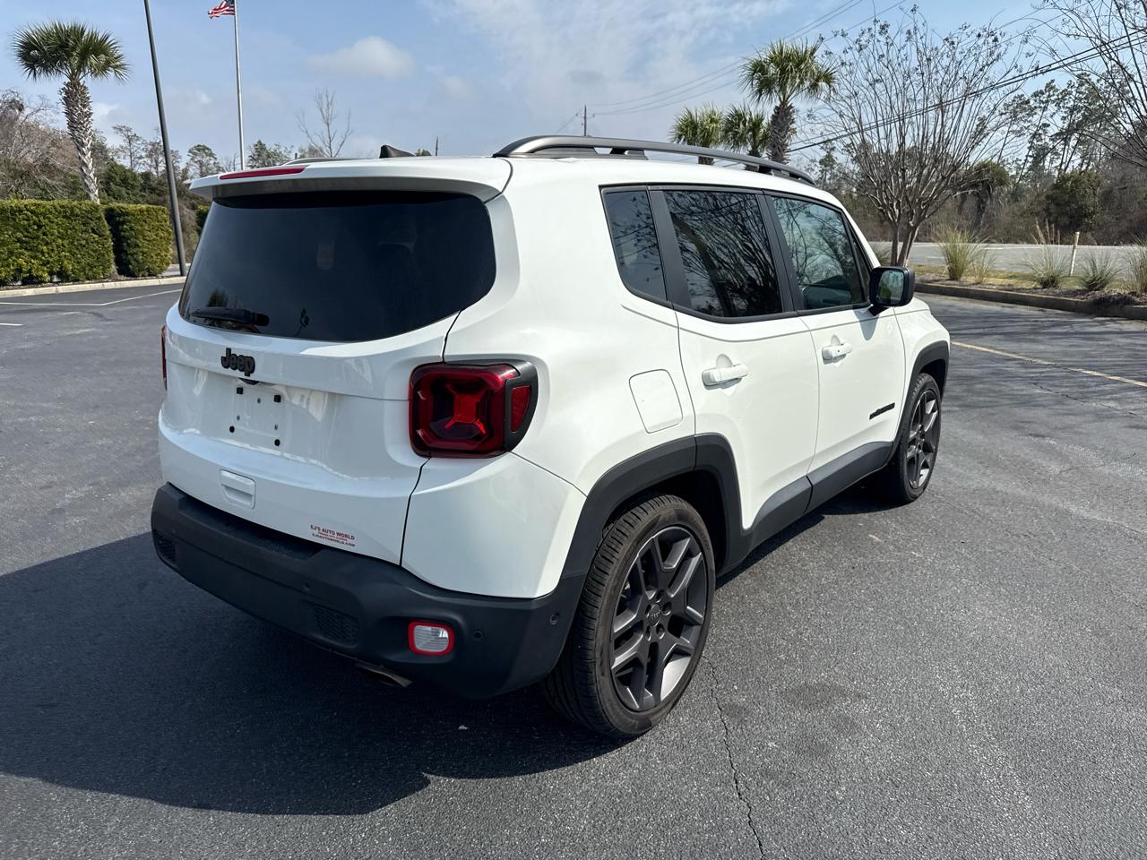 Jeep Renegade Latitude FWD 2021