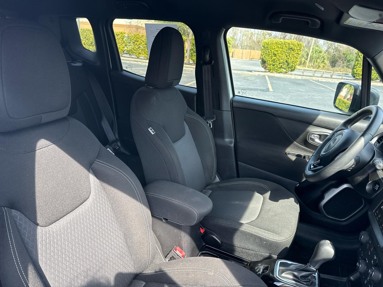 Jeep Renegade Latitude FWD 2021