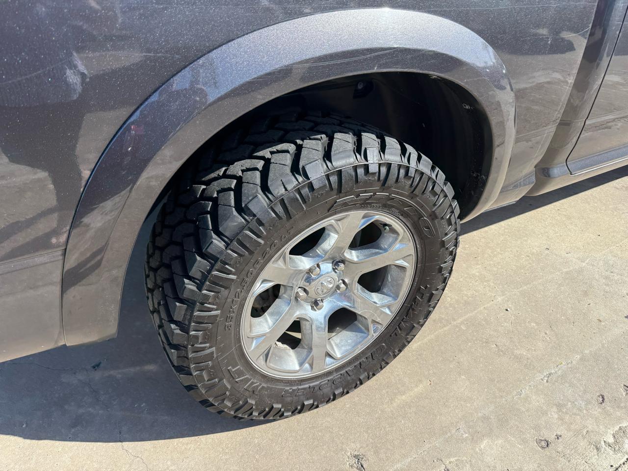 RAM 1500 Laramie 4x4 Crew Cab 5'7" Box 2017