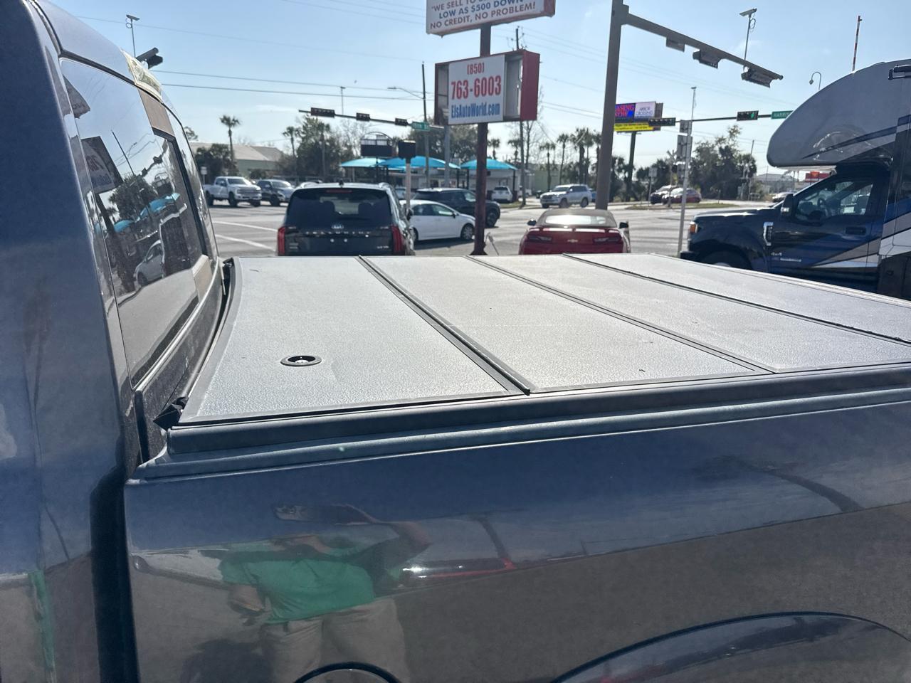 RAM 1500 Laramie 4x4 Crew Cab 5'7" Box 2017