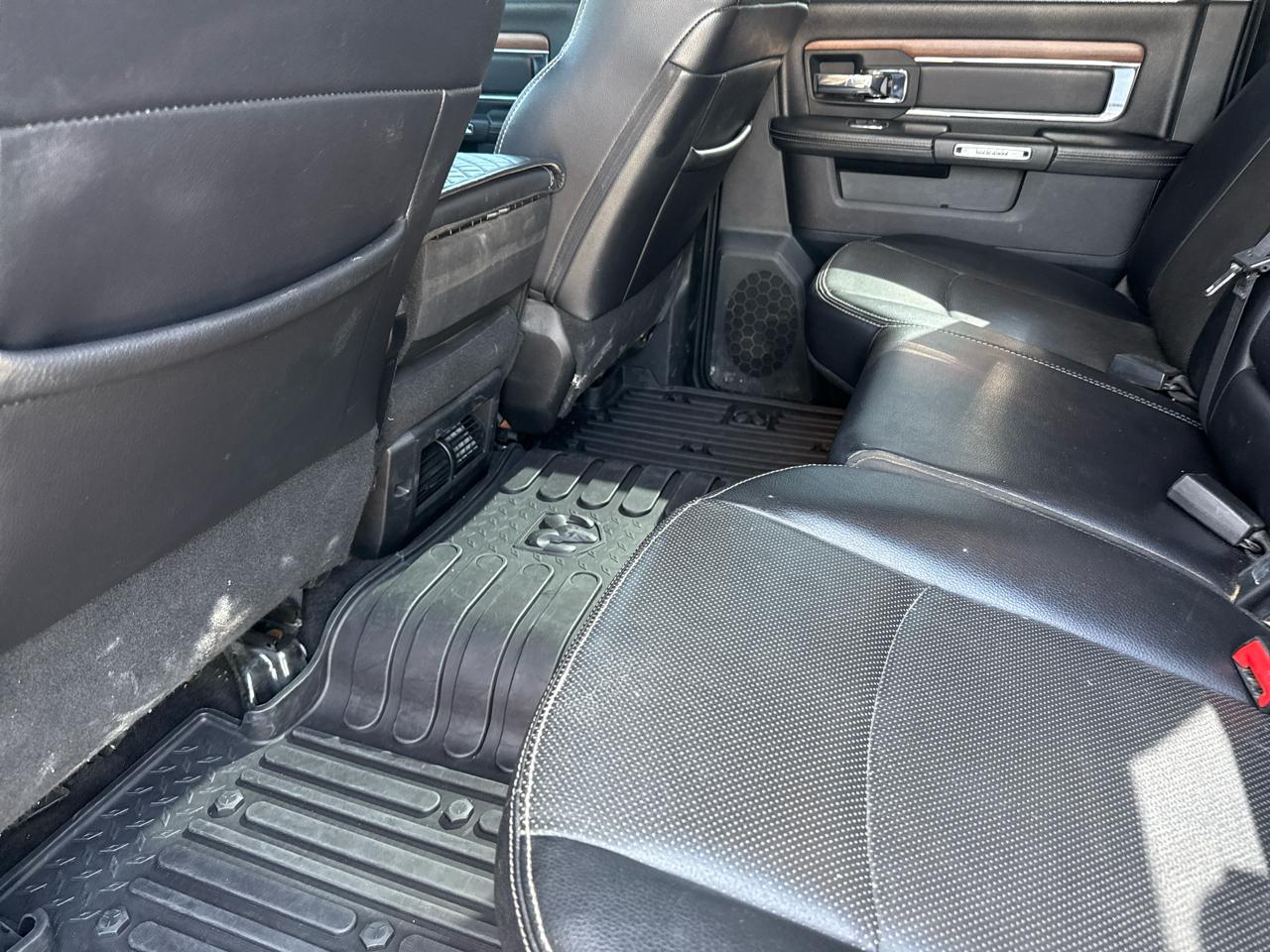 RAM 1500 Laramie 4x4 Crew Cab 5'7" Box 2017