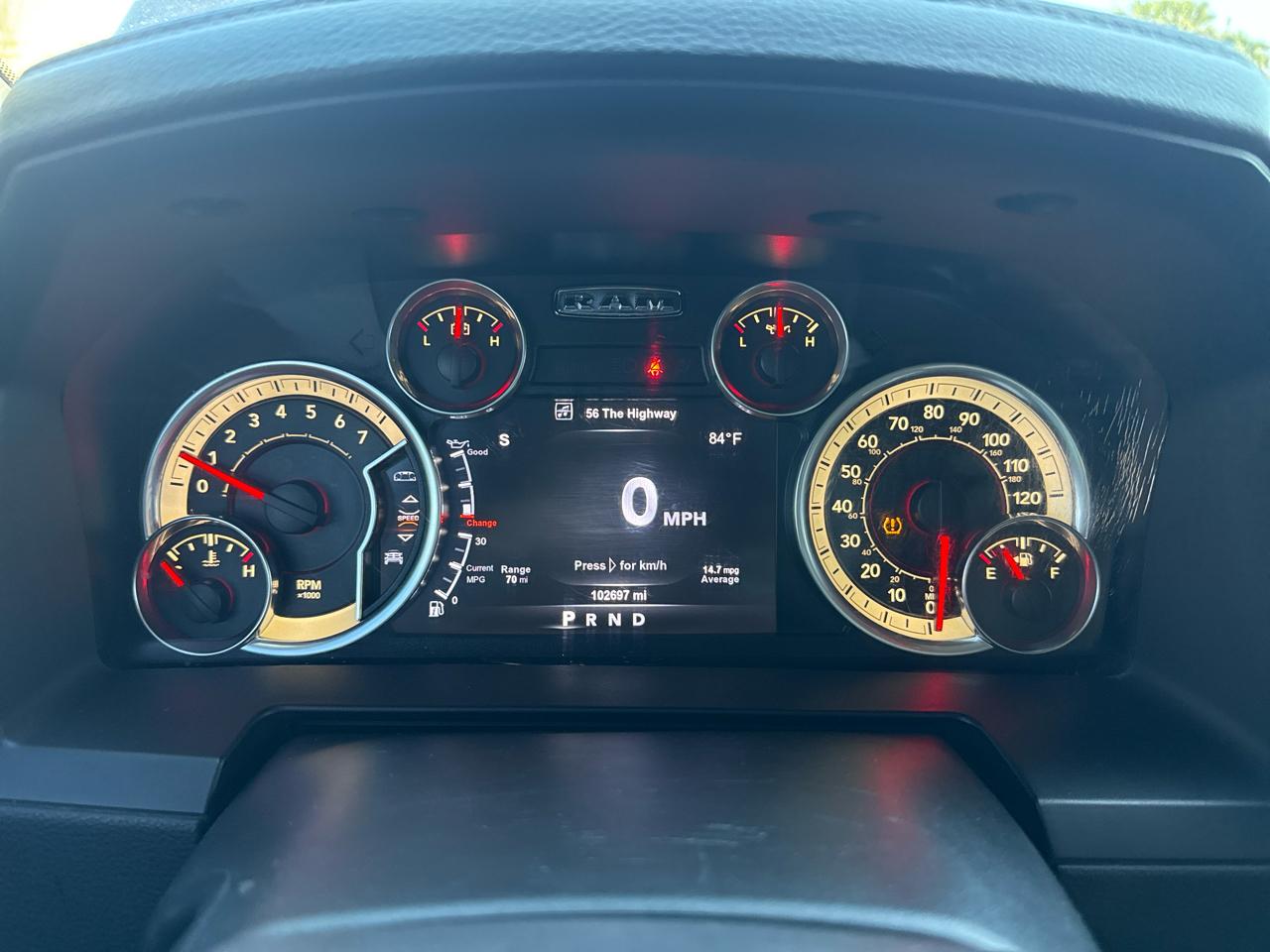 RAM 1500 Laramie 4x4 Crew Cab 5'7" Box 2017